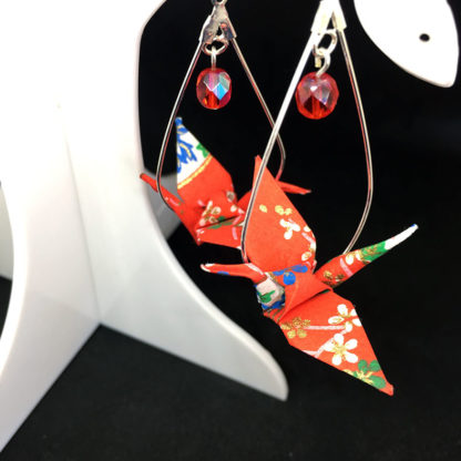 Créoles avec oiseaux origami rouges en papier japonais – Image 2