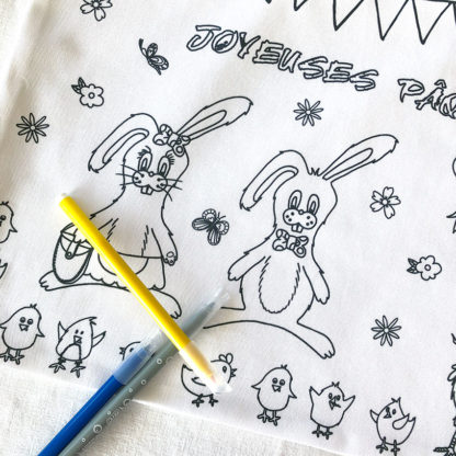 Détail set de table en tissu à colorier et lavable motifs lapins PAQUES création An'imato