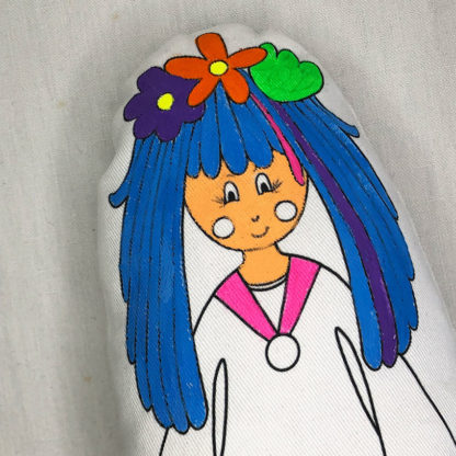 Détail exemple peinture poupée du kit Poupée Melody à peindre Design An'imato