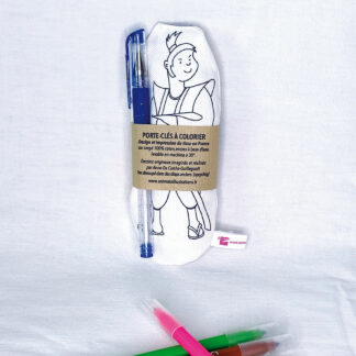mini kit | Porte-clés poupée Hajime en tissu à colorier | avec stylo gel inclus (couleur aléatoire) | Kit imaginé par Anne Da Cunha-Guillegault en exclusivité pour la marque An'imato