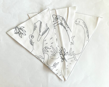fanions illustrés en tissu motifs dinosaures dessinés par Anne Da Cunha-Guillegault