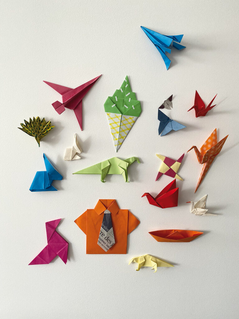 Atelier origami plusieurs projets au choix glace oiseau fusée dinosaure shuriken lapin animé par Anne Da Cunha-Guillegault