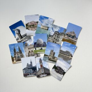 Jeu de memory photographique thème architecture France avec la boite en carton pour ranger le jeu Crédit photo Éric Da Cunha et Anne Da Cunha-Guillegault Jeu imaginé par Anne Da Cunha-Guillegault en exclusivité pour la marque An'imato