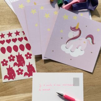 Pochette 5 invitations anniversaire licorne avec ballons et gommettes carte et gommettes imaginées par Anne Da Cunha-Guillegault en exclusivité pour la marque An'imato